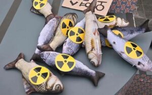 Boycott the Japanese nuclear contaminated water to the sea, protect the future of the earth!